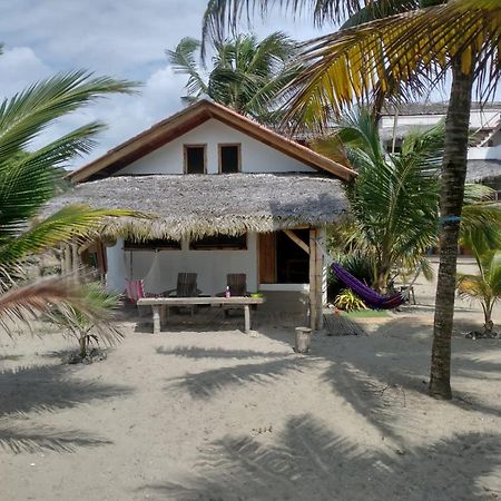 Beach Front Bungalows At The Coconut Canoa Luaran gambar