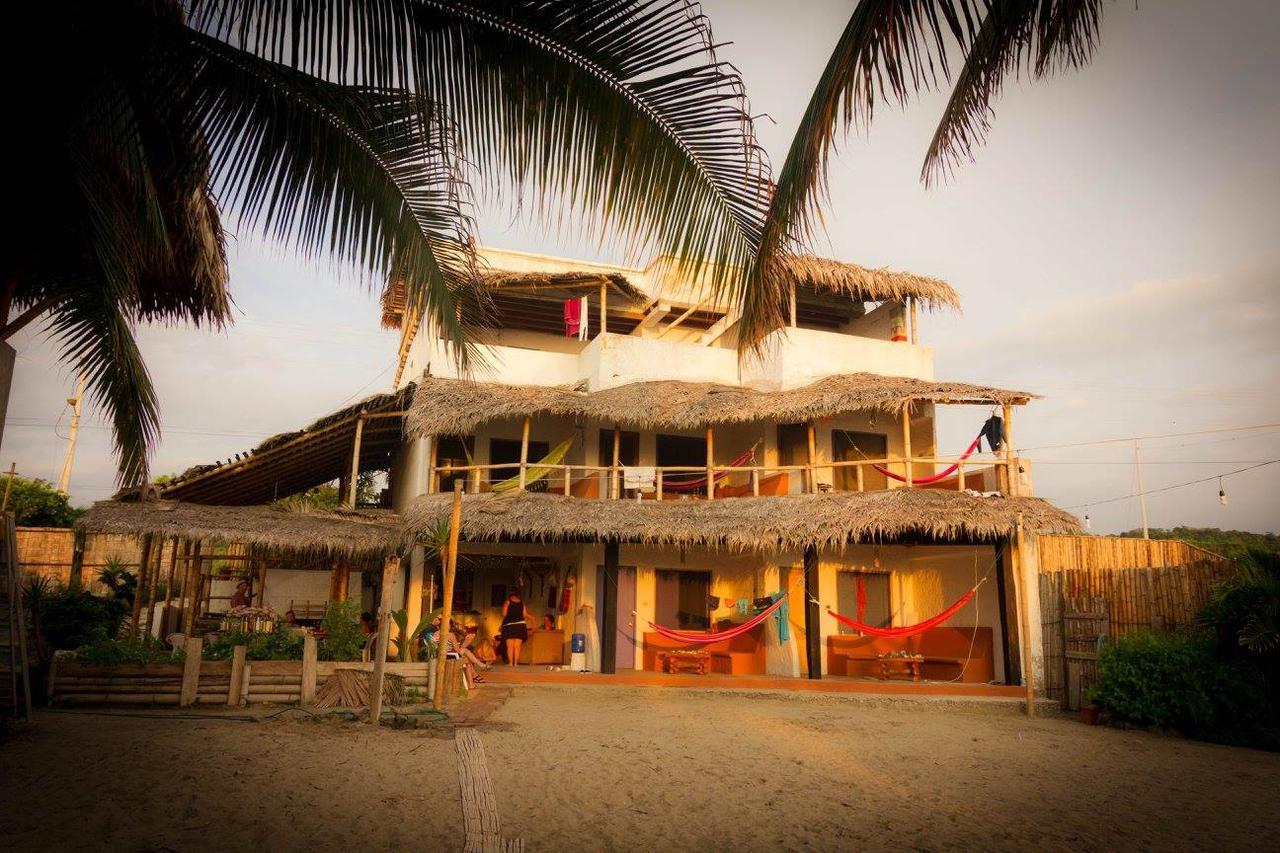 Beach Front Bungalows At The Coconut Canoa Luaran gambar